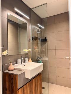 Studio Apartment with Gym , Pool - 4