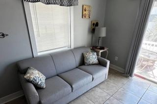 4-bedroom Beach Escape! Second Row on the 27th Ave - Myrtle Beach - 2