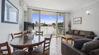 Ocean Parade 6 - Affordable, Pool, Spa, Beach, BBQ - Coffs Harbour - 9