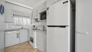 Ocean Parade 6 - Affordable, Pool, Spa, Beach, BBQ - Coffs Harbour - 3