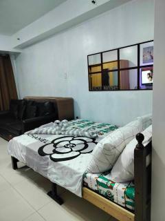 17th Floor Tower B Studio Haven with Netflix, AC and Free Wifi - 9