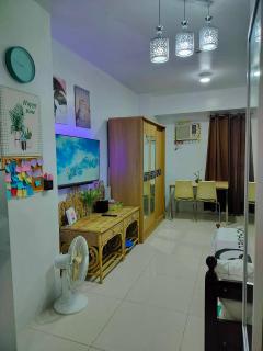 17th Floor Tower B Studio Haven with Netflix, AC and Free Wifi - Manila - 1