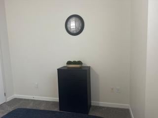 Downtown Retreat-King Bed-Access to Skywalk - 7
