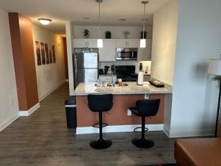 Downtown Escape - Stylish Living with Free Parking - Indianápolis - 7