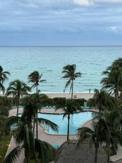 Tropical ocean view 1 bedroom - Hollywood - 0