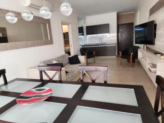 Amplio departamento frente al lago-seguridad 24hs - 1