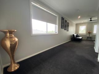 Luxury 7 Bedroom Home - Sleeps 16 Guests - - 1