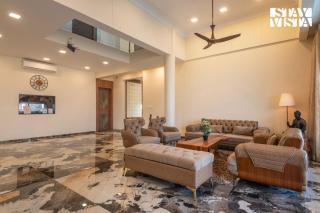 StayVista at Blush Belle - Pool and Wifi - 9