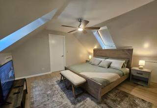 Trendy Loft in Southport - Chicago - 4