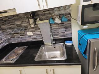 Homey 1 Bedroom Condo with Blacony and Wifi - Manila - 8