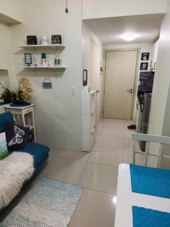 Homey 1 Bedroom Condo with Blacony and Wifi - Manila - 1