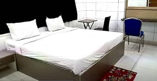 HOTEL ROYAL SUITES AND ROOMS Near AIG Hospital Gachibowli - 8