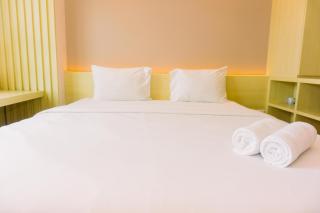 Comfortable and Modern Look 1BR at CitraLake Suites Apartment By Travelio - 9