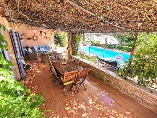 BELLE VILLA Piscine 120 m2, 8 pers, 3 belles chambres Près d'Aix-en-Provence - Ventabren - 3