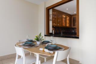 Maison Privee - Stylish & Spacious Apartment in Downtown Dubai - 6