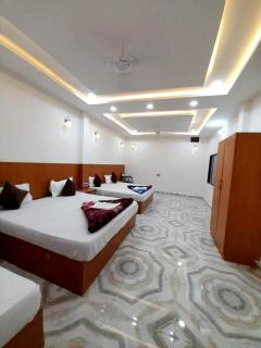 Hotel Nirmala Palace Ayodhya Near Ram Mandir and Hanuman Garhi - Fully Air -Conditioned with Restaurant Facilities - Best Hotel In City - Ayodhya - 2