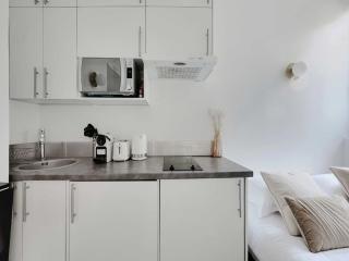 Superb studio 2P Ecole Militaire Eiffel Tower - MOBILITY LEASE - Paris - 2