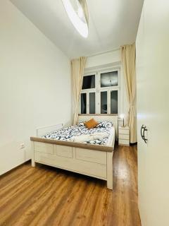 Charming 5BR Shared Apt, Minutes from Atzgersdorf - Wien - 2