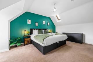 Woodscape Stays - Relaxing City Retreat, 4 Bed, 3 Bath House, Off Road Parking, Fast WIFI, Close to City Centre - Birmingham - 2