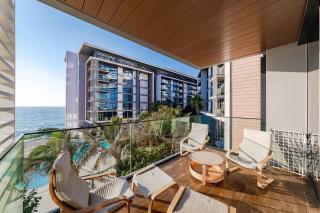 Bluewaters Sea View 2BR Pool & Gym & Beachfront - 7