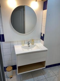 Appartement rénové 2 chambres 55m2 Parking Privé et Wifi - Troyes - 6