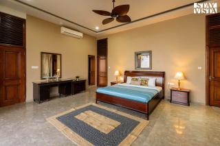 StayVista at Laguna Escape with Deck, Pool, Bathtub - 2