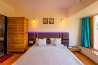 SaffronStays Blue Jasmine - twin 2BR pet-friendly villas with plunge pool, gardens & birdwatching near Sula Vineyard - 3