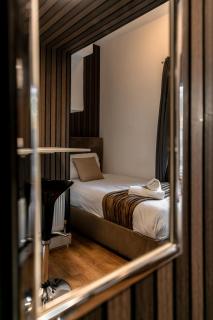 Devonshire Terrace Studios - 3