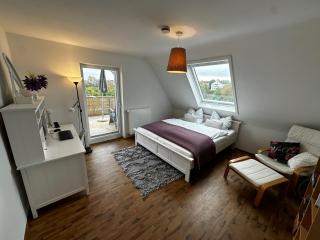 77m² - 3 Zi Modern Zentrum Küche Dachterrasse WLAN - 9