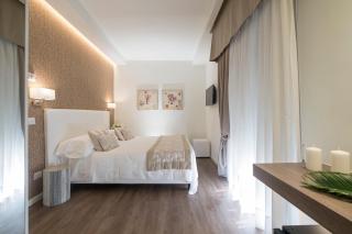 Hotel Mon Cheri - Riccione - 0