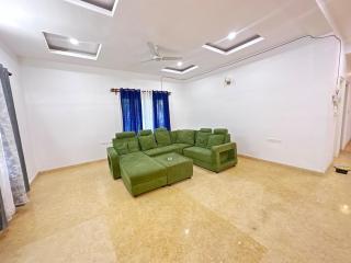 Luxury Villa in Heart of the city - Haidar Sāhibgūda - 2