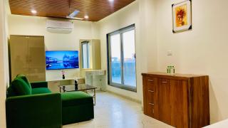 Stay 10 Parallel Apartment Hotel - Indore - 4