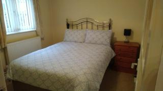 Railway Station View - Vegetarian and Vegan Self Catering Accommodation - Llandudno Junction - 3