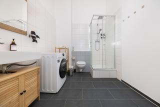 2BR Modern Apt Maybachufer Tischkicker - 9