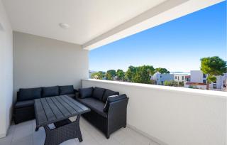 Lovely Apartment In Brodarica - Brodarica - 0