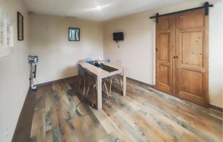 Amazing Apartment In Saint Chinian - 9