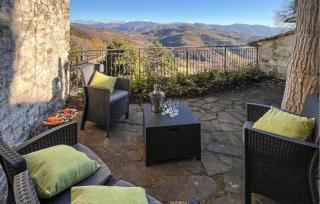 Awesome Apartment In Armenzano - 1