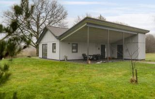 2 Bedroom Beautiful Home In Hovborg - 0