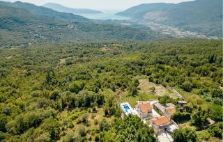 Nice Home In Igalo With House Sea View - Igalo - 9