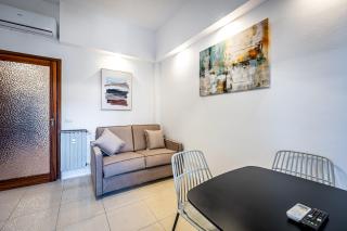 YD bright with parking - Florence - 8