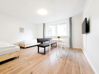 RAJ Living - Monteurwohnungen mit 3 Zimmern , Balkon und Parkplatz - Duisburgo - 3