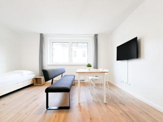 RAJ Living - Monteurwohnungen mit 3 Zimmern , Balkon und Parkplatz - Duisburgo - 2