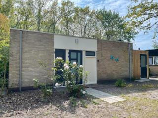 Cosy family bungalow on quiet resort - Sint Maartensbrug - 5