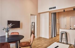 Awesome Apartment In Cádiz With Kitchen - Cadice - 1
