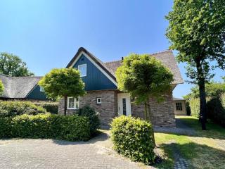 Luxurious villa close to forest, beach & sea - Sint Maartenszee - 0