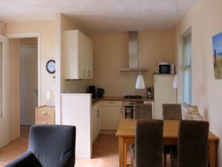 Comfortable family bungalow near beach - Sint Maartenszee - 2
