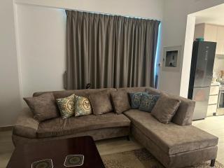 Water Edge 1BR retreat Prime location scenic views - Abu Dhabi - 7