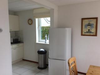 Comfortable bungalow for 6 people near beach - Sint Maartenszee - 6