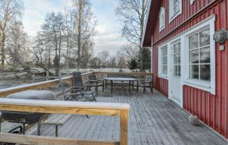 3 Bedroom Pet Friendly Home In Tived - Tived - 9