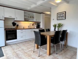 Detached holiday home with garden - Sint Maartenszee - 8